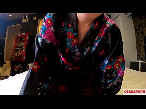 ❤️ A jovem cosplay girl adora sexo até ao orgasmo com um esguicho numa mulher a cavalo e um broche. Rapariga asiática com ratas peludas e belas mamas em traje tradicional japonês em vídeo amador mostrando masturbação com brinquedos para foder. Sakura 3 OSAKAPORN. ❤❌ Porno real em nós ❤