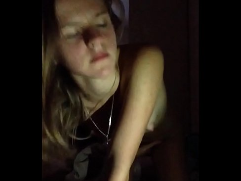 ❤️ Uma rapariga masturba-se e ejacula ❤❌ Porno real em nós ❤